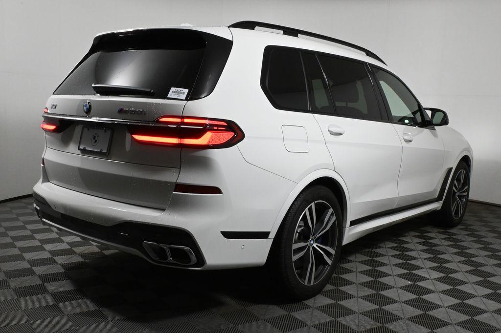 new 2025 BMW X7 car, priced at $114,305