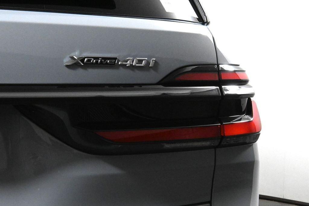 new 2026 BMW X7 car, priced at $97,775
