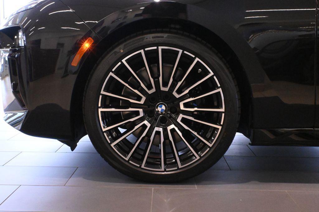 new 2025 BMW 760 car, priced at $130,525