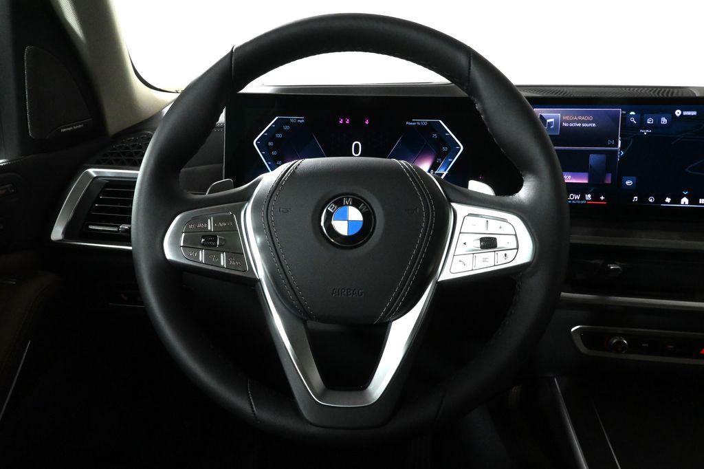 new 2026 BMW X7 car, priced at $92,925