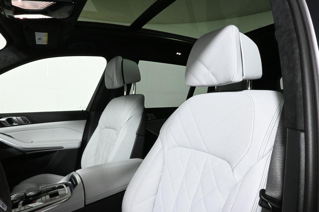 new 2026 BMW X7 car, priced at $96,540