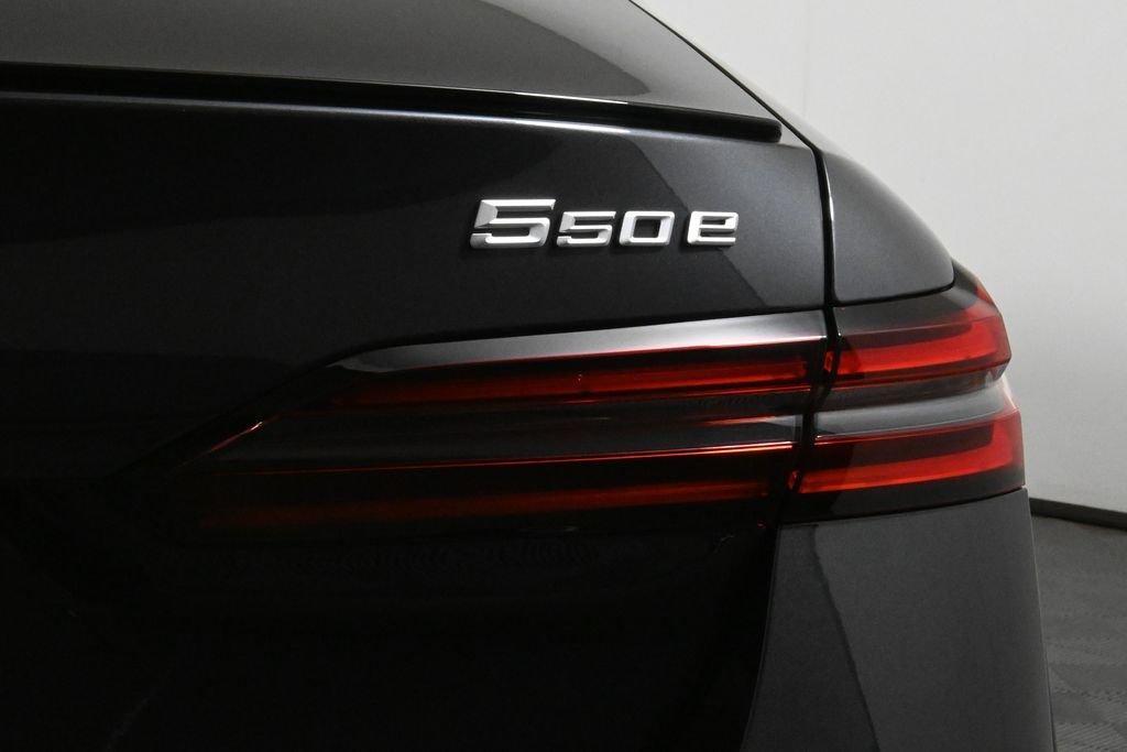 new 2026 BMW 550e car