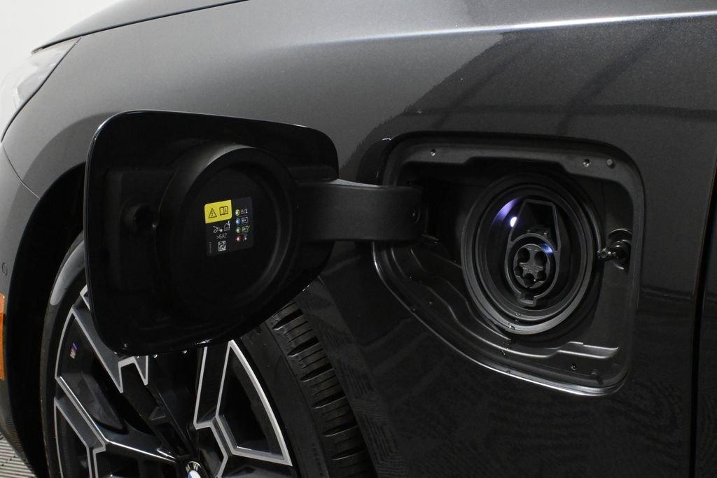 new 2026 BMW 550e car