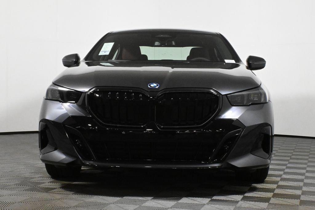 new 2026 BMW 550e car