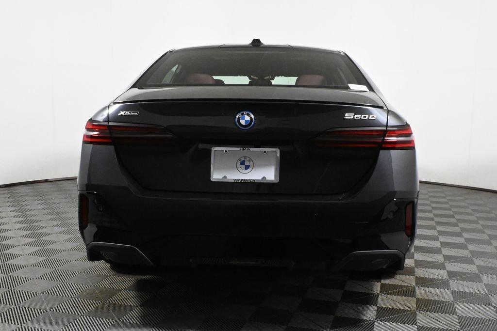 new 2026 BMW 550e car