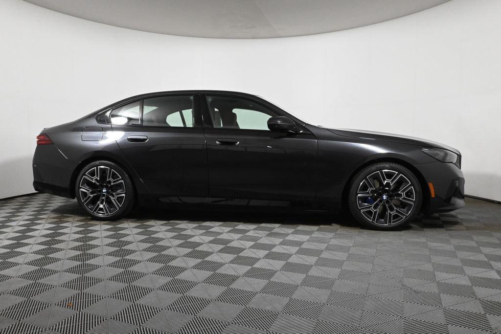 new 2026 BMW 550e car