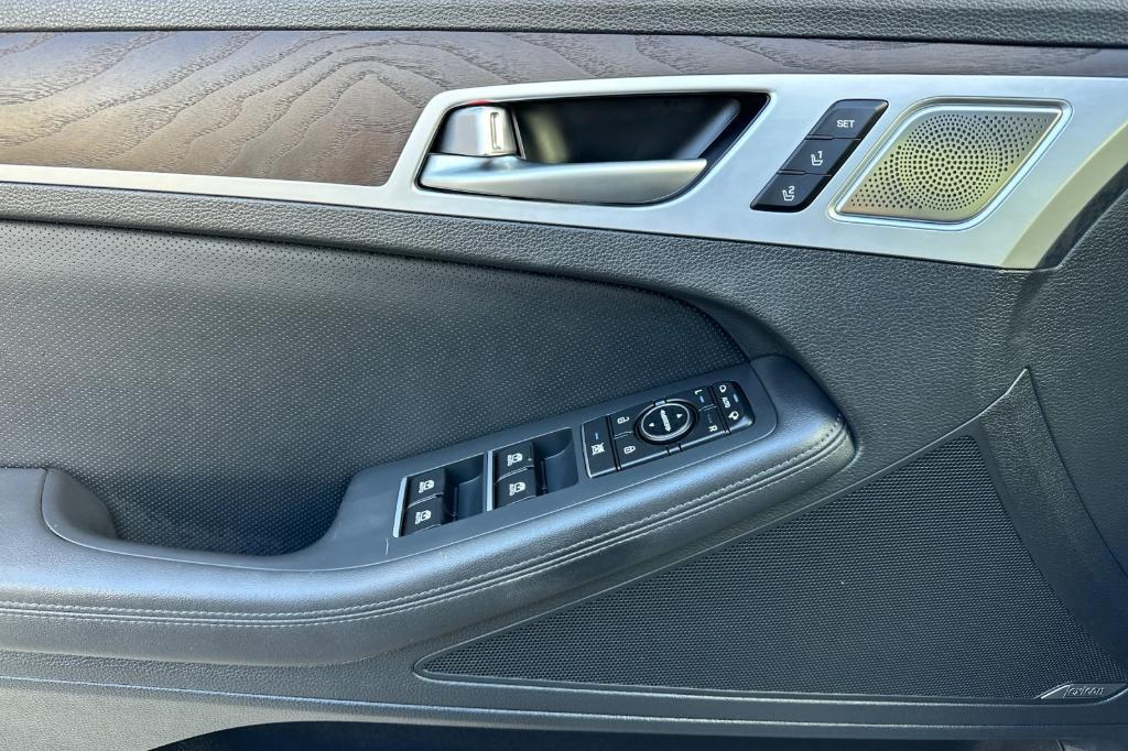 used 2019 Genesis G80 car