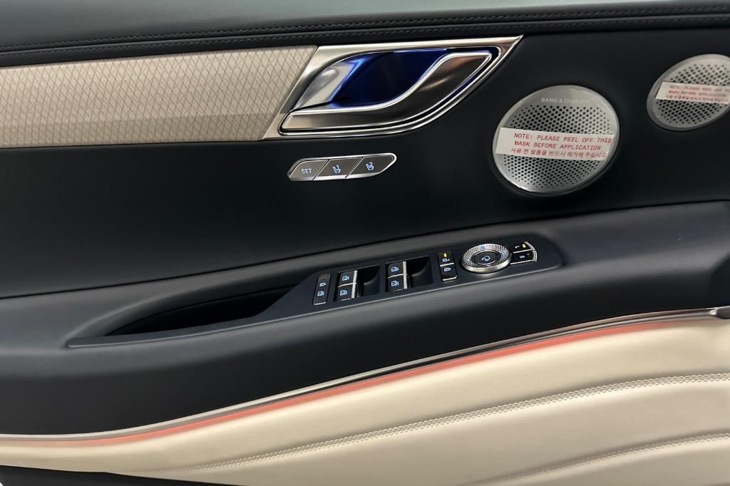 new 2025 Genesis GV80 car, priced at $82,789