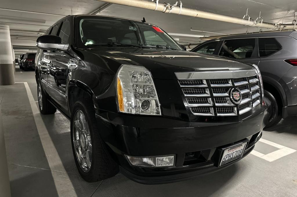 used 2011 Cadillac Escalade Hybrid car, priced at $14,842