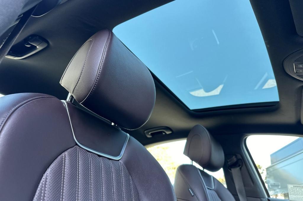 used 2022 Genesis G70 car, priced at $30,311