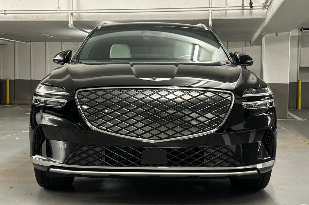 new 2025 Genesis Electrified GV70 car, priced at $76,205