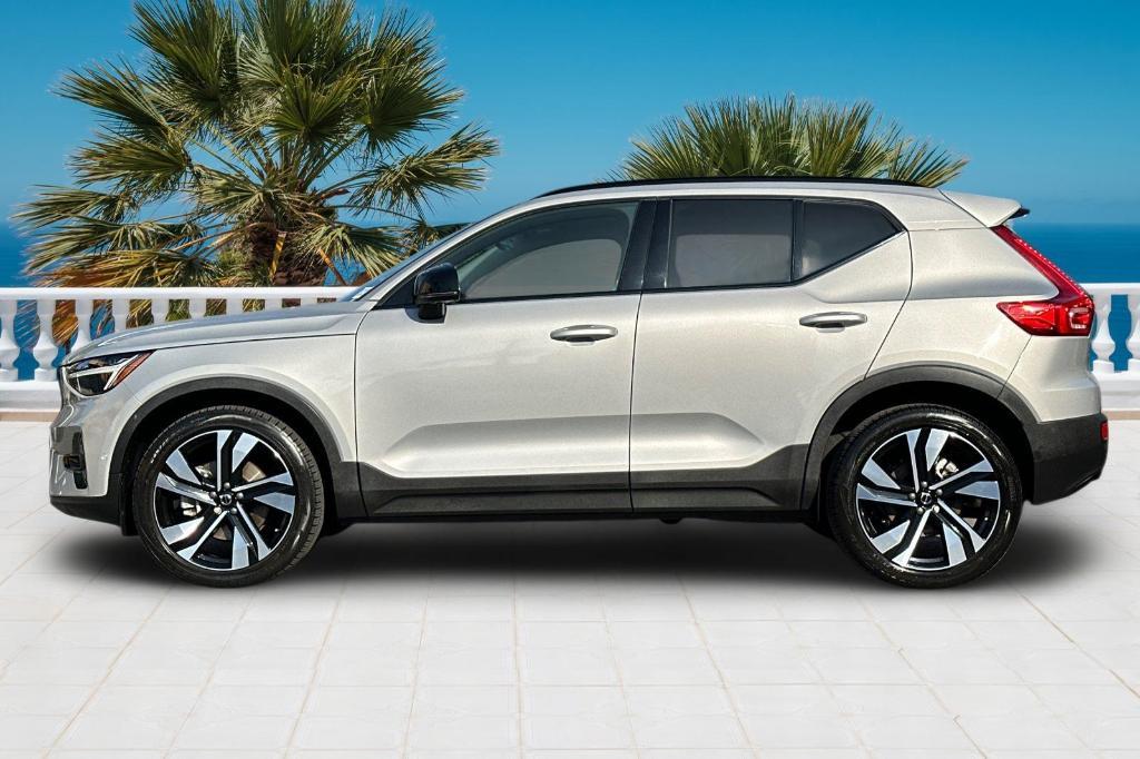 used 2023 Volvo XC40 car, priced at $28,765
