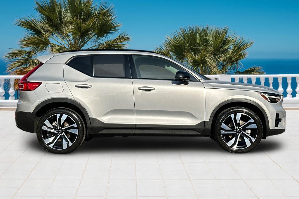 used 2023 Volvo XC40 car, priced at $28,765