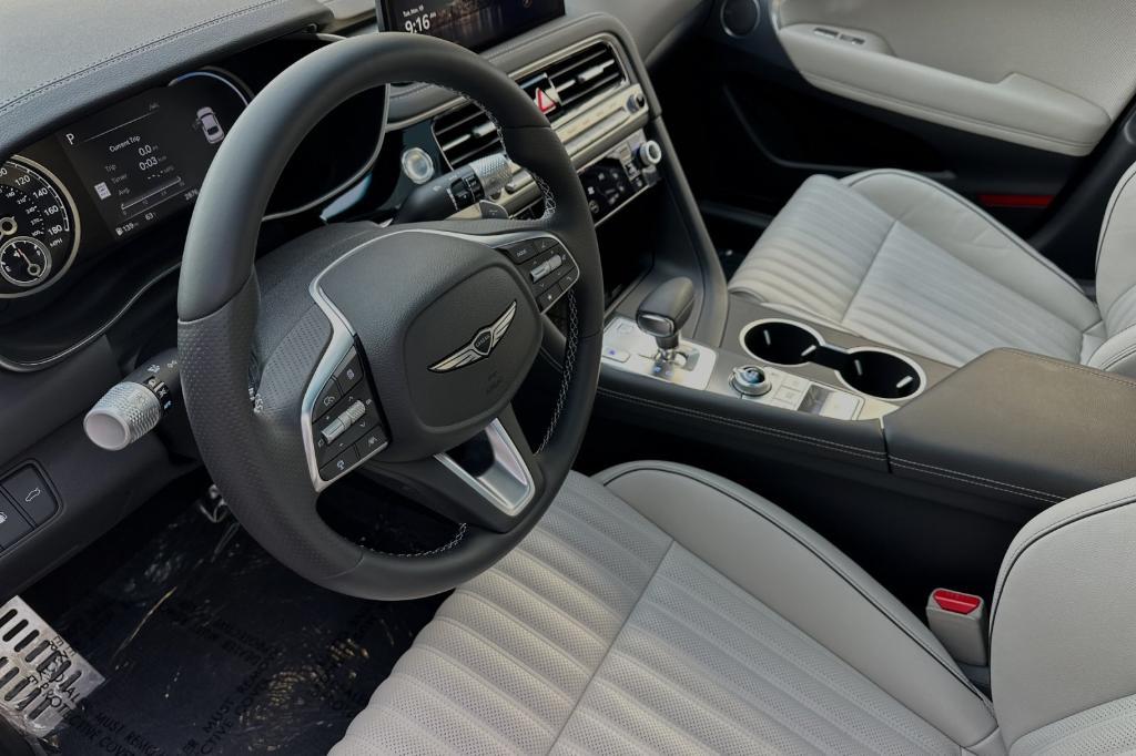 used 2025 Genesis G70 car