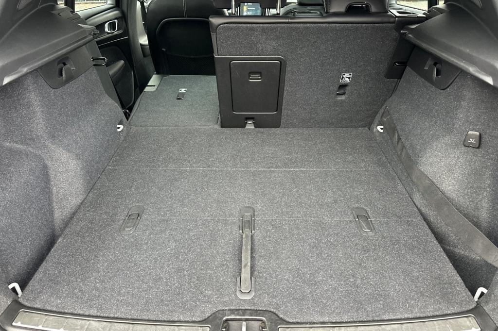 used 2019 Volvo XC40 car, priced at $16,851