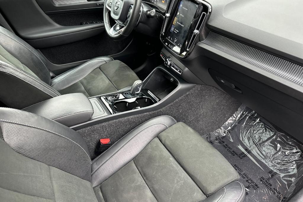 used 2019 Volvo XC40 car, priced at $16,851