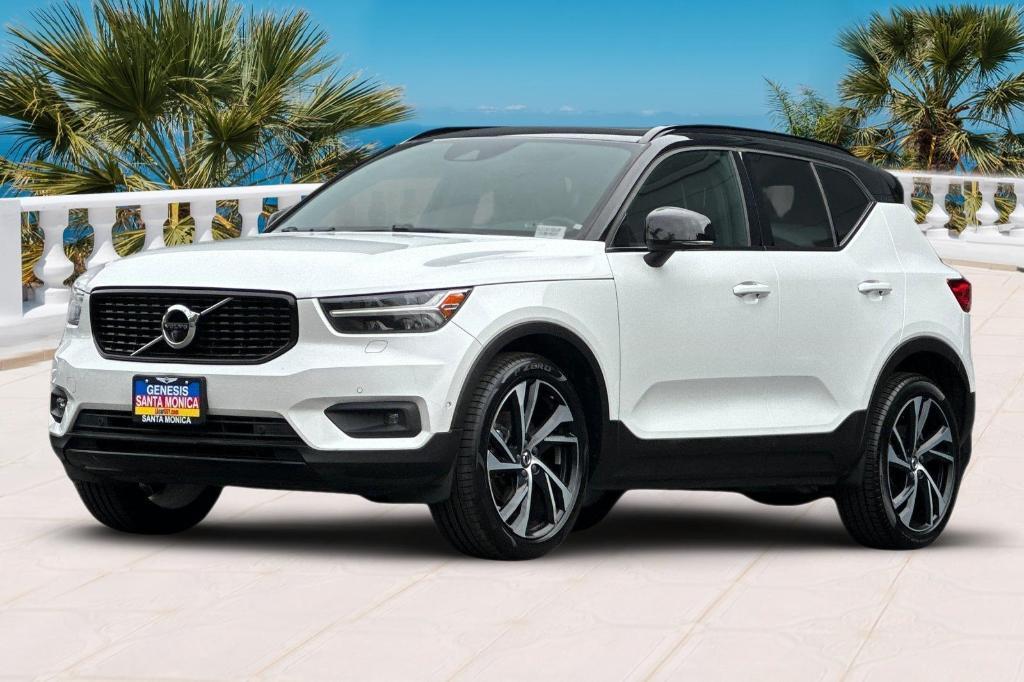 used 2019 Volvo XC40 car, priced at $16,851