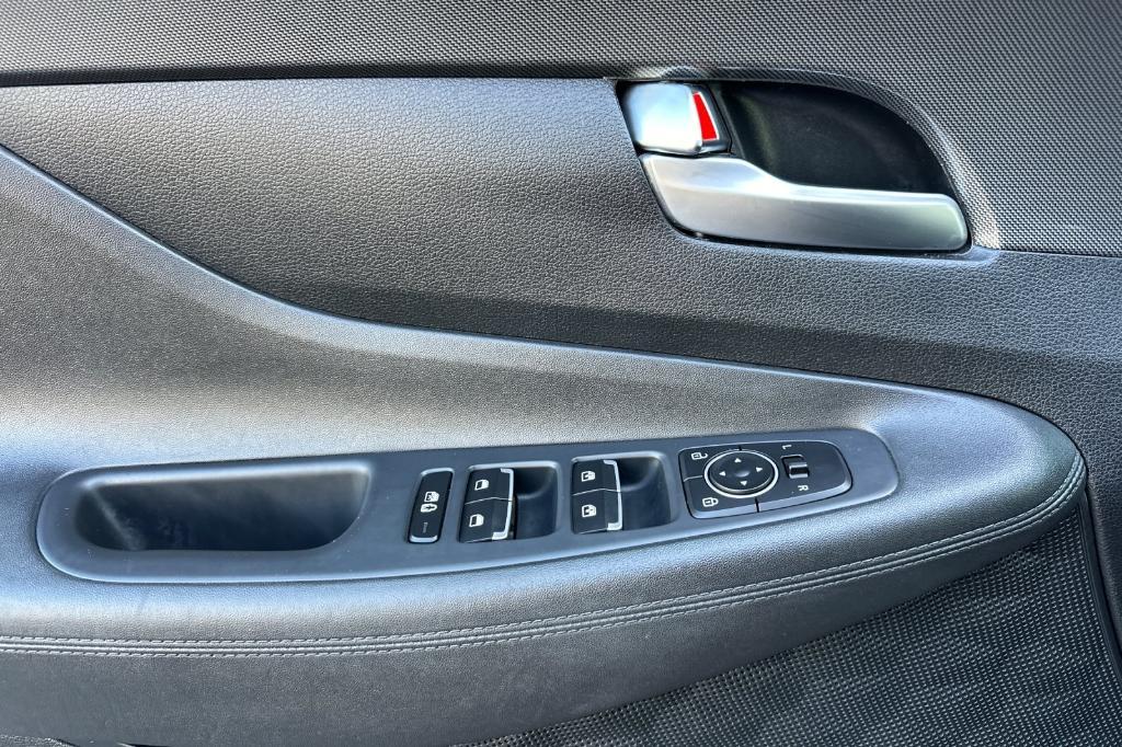 used 2023 Hyundai Santa Fe car, priced at $20,884