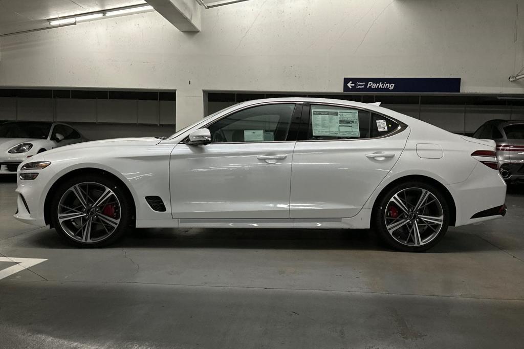 new 2025 Genesis G70 car