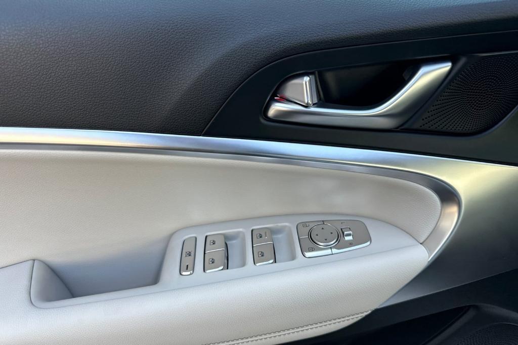 used 2025 Genesis G70 car, priced at $31,886