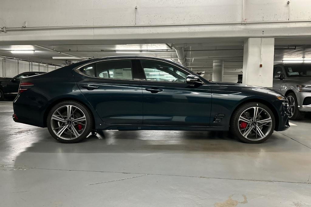 new 2025 Genesis G70 car, priced at $52,555