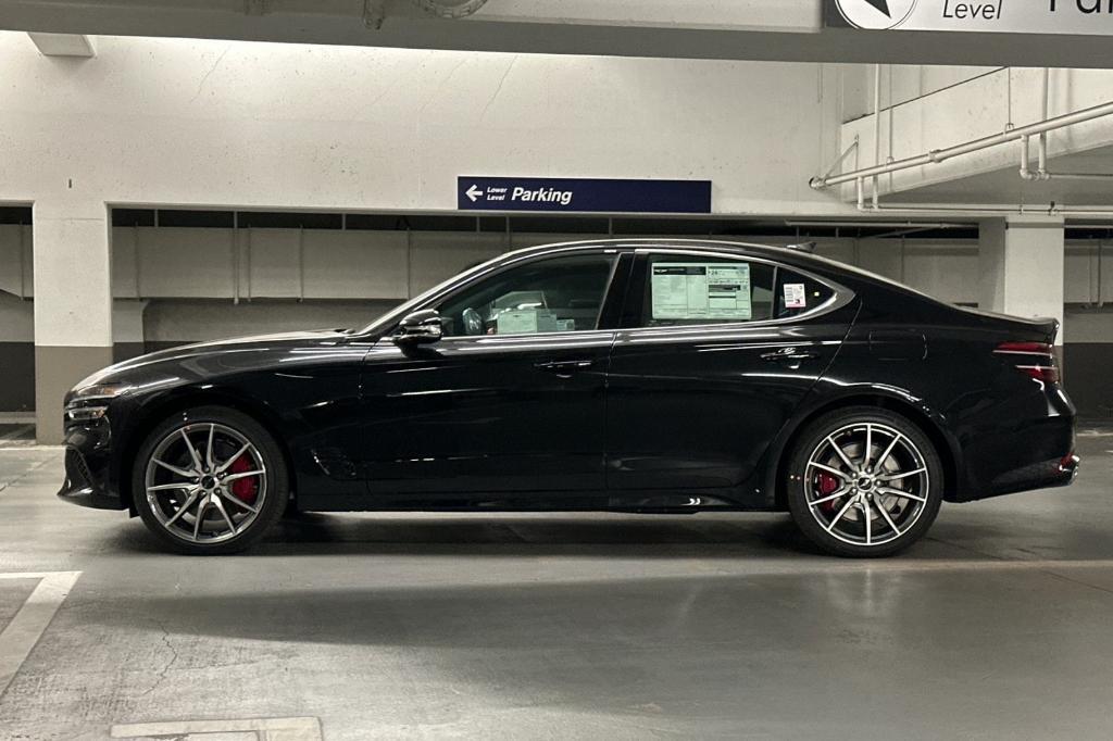 new 2025 Genesis G70 car