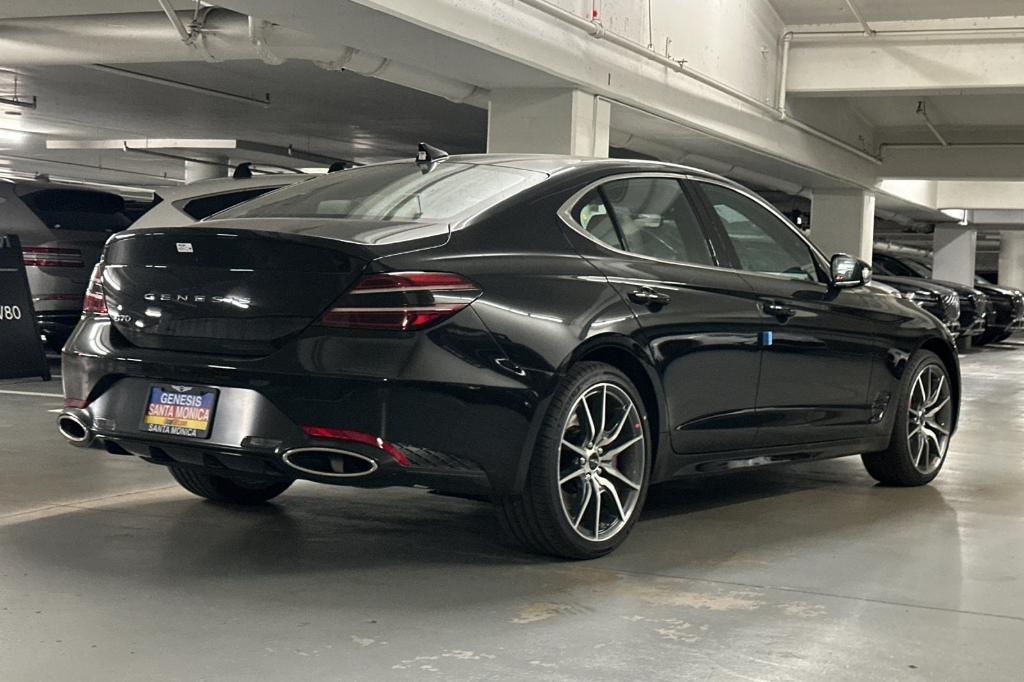 new 2025 Genesis G70 car