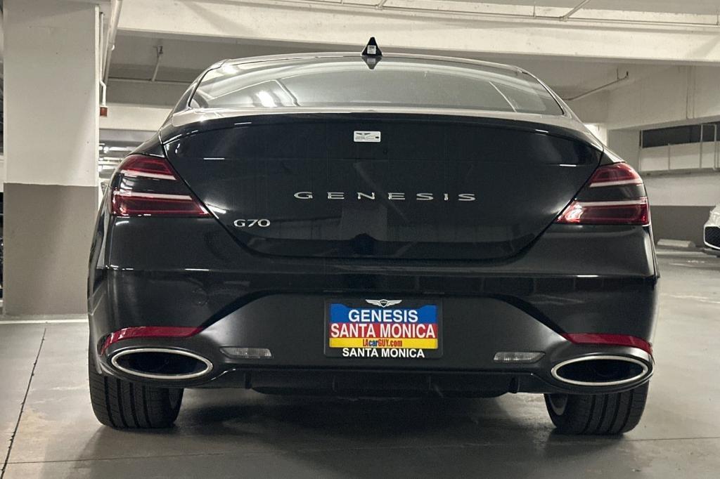 new 2025 Genesis G70 car