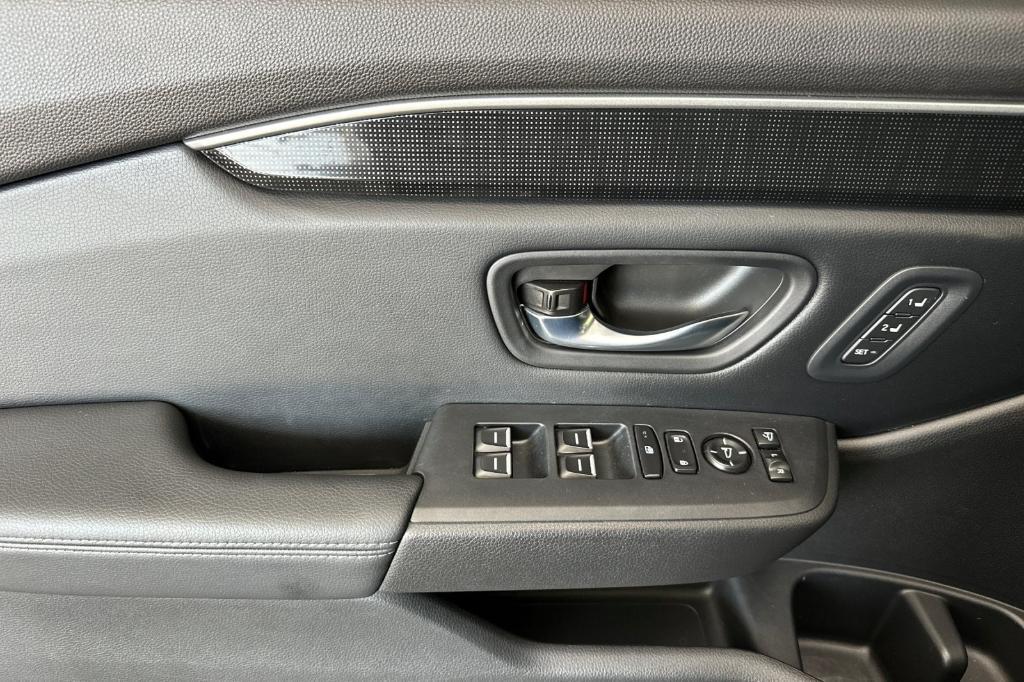 used 2023 Honda Pilot car, priced at $44,988