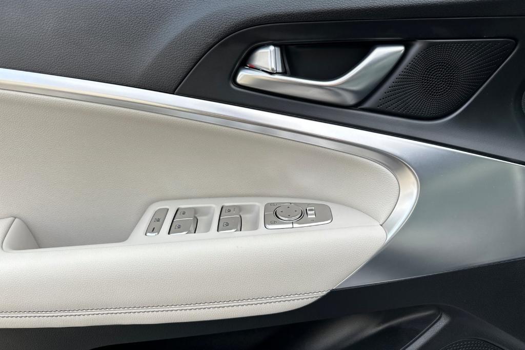 used 2025 Genesis G70 car, priced at $39,883