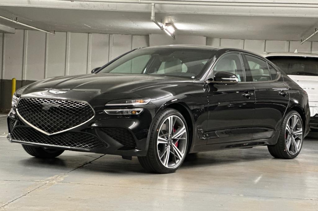 new 2025 Genesis G70 car