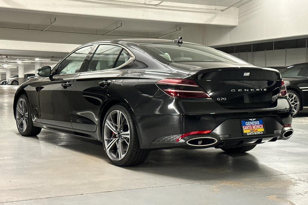 new 2025 Genesis G70 car