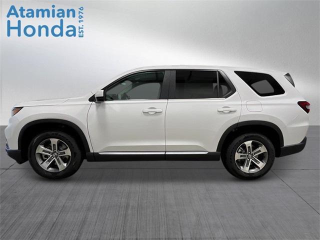 new 2025 Honda Pilot car, priced at $47,550
