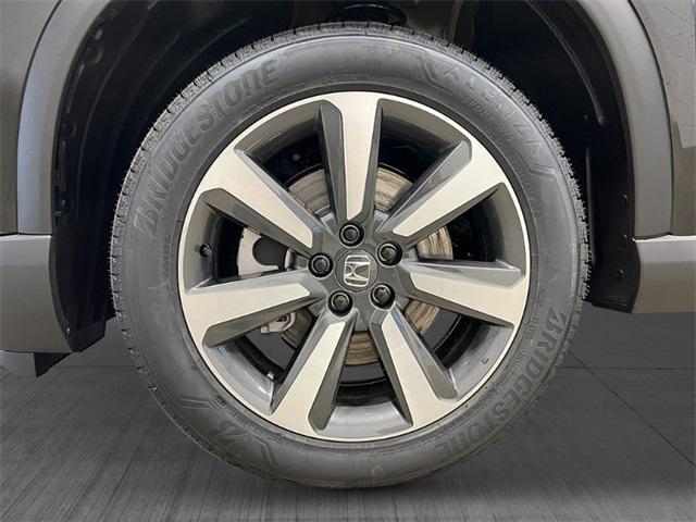 new 2025 Honda Pilot car, priced at $54,530