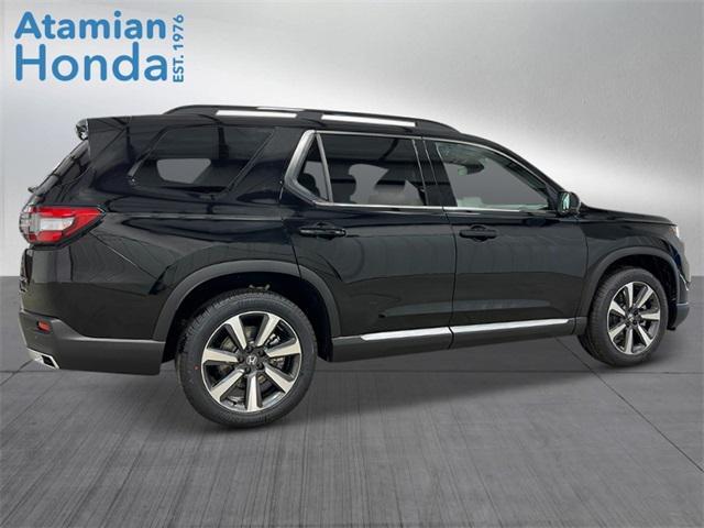 new 2025 Honda Pilot car, priced at $54,530