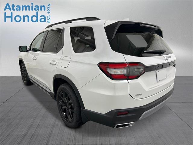 new 2025 Honda Pilot car, priced at $53,750