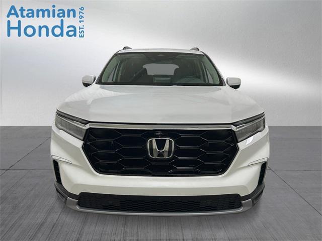 new 2025 Honda Pilot car, priced at $53,750
