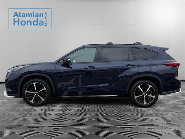 used 2021 Toyota Highlander car, priced at $36,988