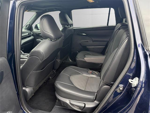 used 2021 Toyota Highlander car, priced at $36,988