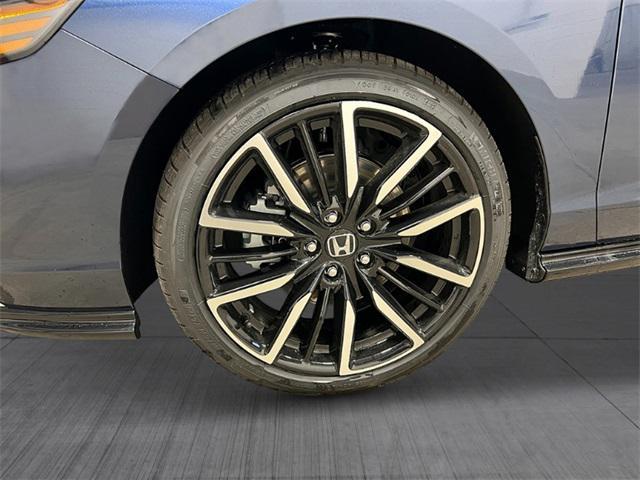 new 2025 Honda Accord Hybrid car, priced at $40,495