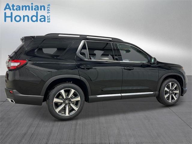 new 2025 Honda Pilot car, priced at $54,530