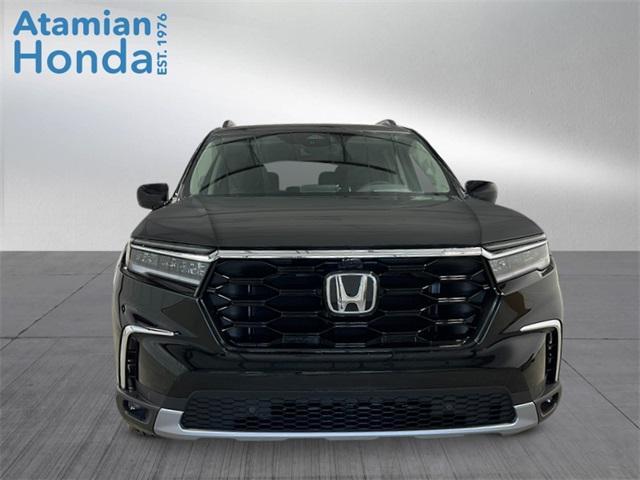 new 2025 Honda Pilot car, priced at $54,530