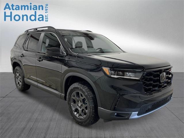 new 2025 Honda Pilot car, priced at $50,895