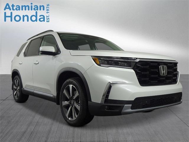 new 2025 Honda Pilot car, priced at $51,550