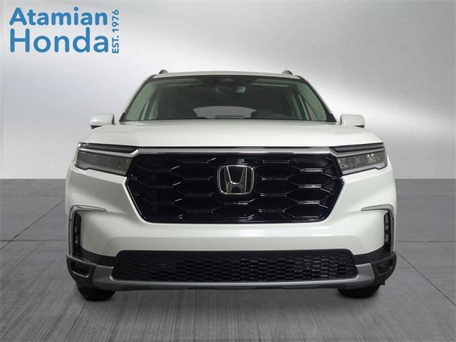 new 2025 Honda Pilot car, priced at $51,550