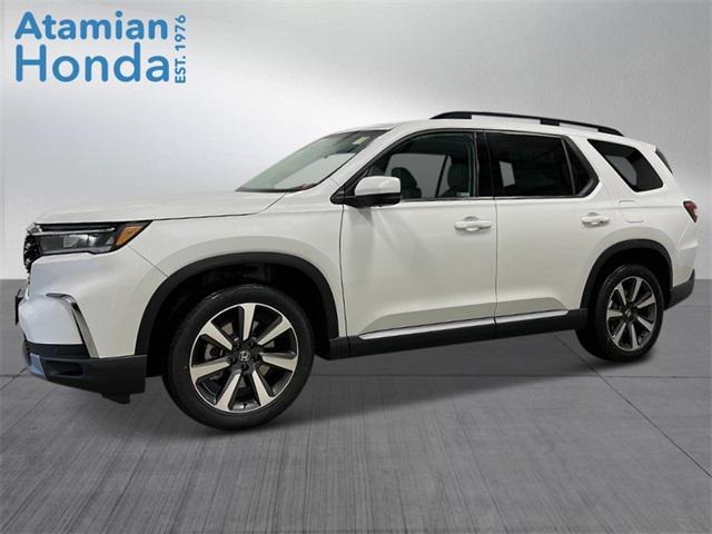 new 2025 Honda Pilot car, priced at $54,985