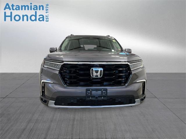 new 2025 Honda Pilot car, priced at $54,530