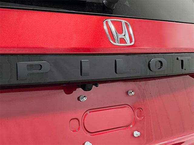 new 2025 Honda Pilot car, priced at $48,280