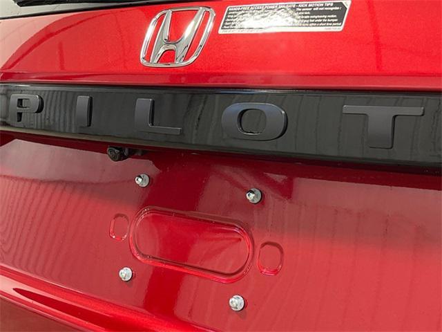 new 2025 Honda Pilot car, priced at $55,715