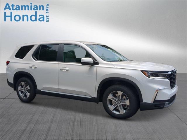 new 2025 Honda Pilot car, priced at $48,985